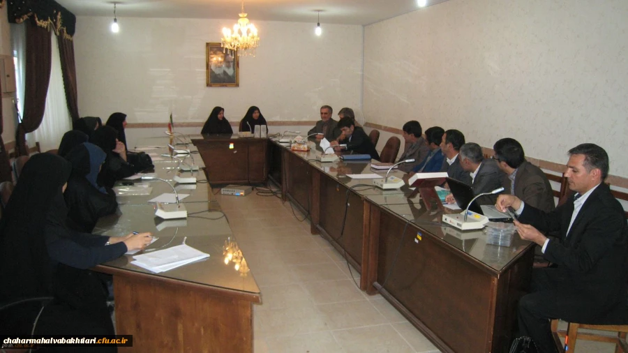 نشست گروه های آموزشی با کارشناسان ابتدایی اداره کل آموزش وپرورش  2