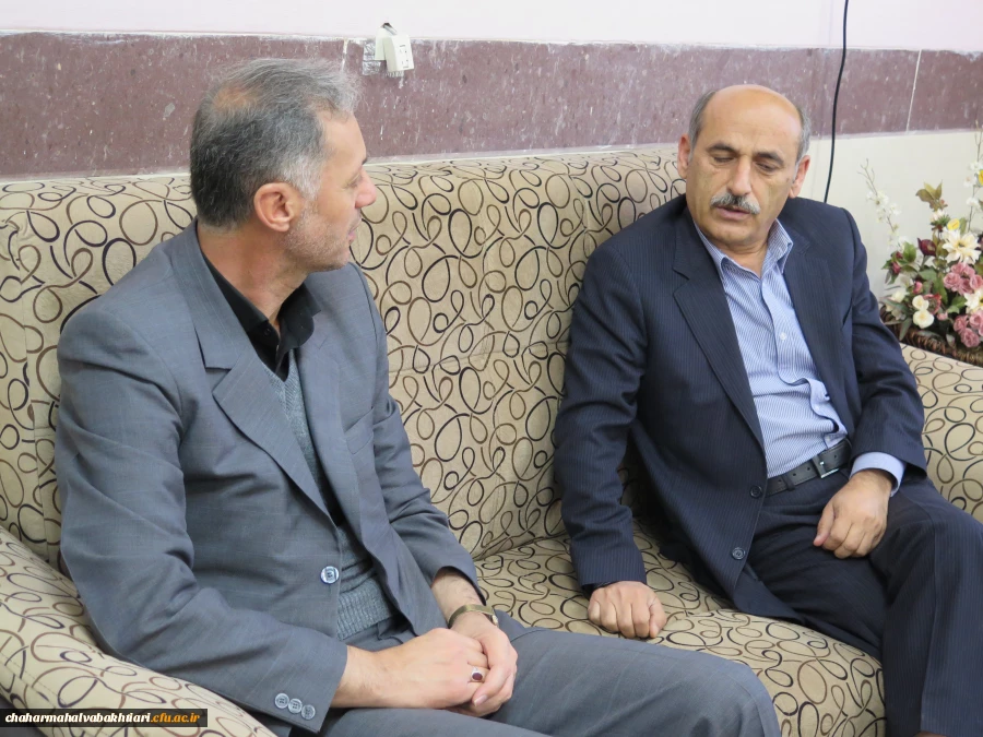 سیدسعید زمانیان دهکردی  نماینده مجلس شورای اسلامی با دکتر مسعود رحیمی مدیریت امور پردیس های استانی دیدار وگفتگو کردند. 3