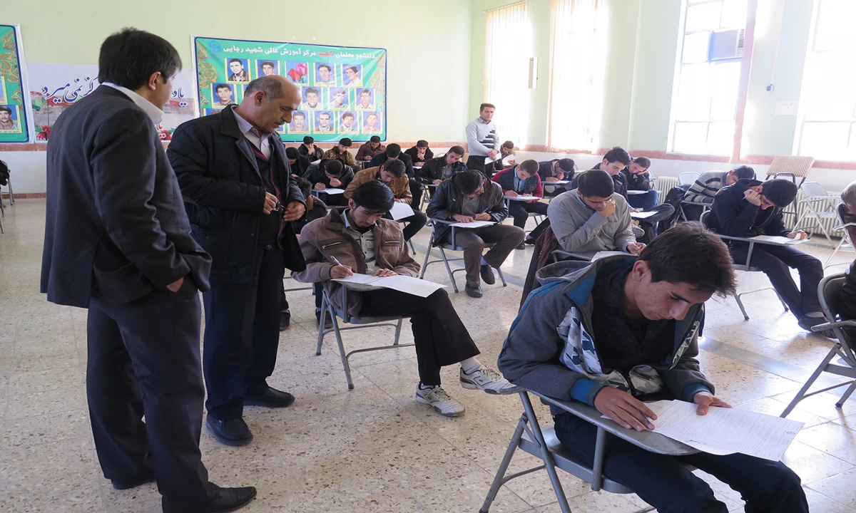 بازدید دکتر رحیمی  از حوزه های امتحانی