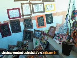 بازدید دکتر رحیمی از نمایشگاه آثار هنری دانشجویان پردیس شهید باهنر شهرکرد  4