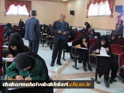 بازدید دکتر رحیمی از نمایشگاه آثار هنری دانشجویان پردیس شهید باهنر شهرکرد  6