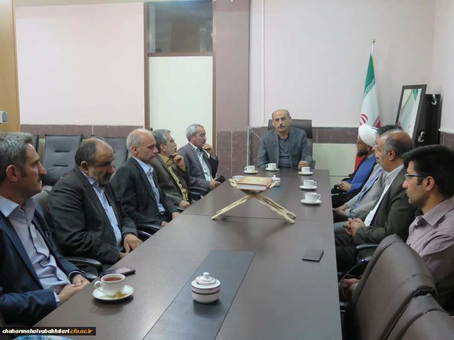 برگزاری جلسه تقدیر از همکاران جانباز 
 2