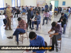 بازدید  دکتر رحیمی از حوزه های امتحانات  دانشجویی  3