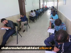 بازدید  دکتر رحیمی از حوزه های امتحانات  دانشجویی  6