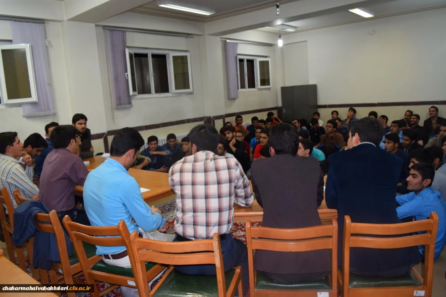 بازدید دکتر رحیمی از انتخابات شورای صنفی پردیس بحر العلوم  3