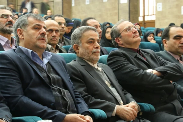 شرکت مسئولان، استادان و دانشجومعلمان دانشگاه فرهنگیان چهارمحال و بختیاری در جشنواره نوآوری های علمی و پژوهشی دانشگاه فرهنگیان 2