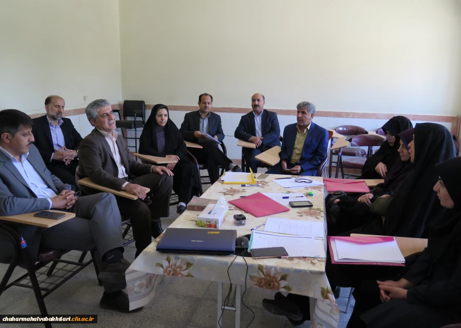 بازدید مدیر کل آموزش و پرورش استان از محل مصاحبه متقاضیان ورود به دانشگاه فرهنگیان 2