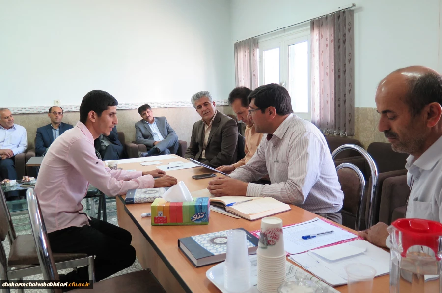 بازدید مدیر کل آموزش و پرورش استان از محل مصاحبه متقاضیان ورود به دانشگاه فرهنگیان 4