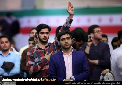 شرحِ شورِ دانشجو معلمِ خوش ذوقِ دانشگاه فرهنگیان از دیدار با رهبر معظم انقلاب اسلامی:
مرکز ثقل نظام تربیت اینجا بُوَد؛ این کمی و کاستی های در آن بی جا بُوَد