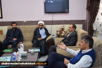 نشست صمیمی مدیریت امور پردیس های استانی چهارمحال و بختیاری با مسئول سازمان بسیج دانشجویی استان انجام پذیرفت.