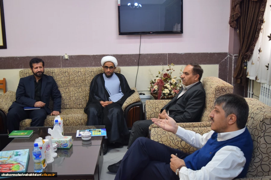 نشست صمیمی مدیریت امور پردیس های استانی چهارمحال و بختیاری با مسئول سازمان بسیج دانشجویی استان انجام پذیرفت.