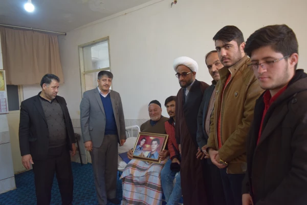 دیدار با خانواده شهید