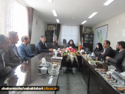 در دیدار با مدیر کل آموزش و پرورش استان چهارمحال و بختیاری مطرح شد:
فارغ التحصیلان مراکز تربیت معلم و  دانشگاه فرهنگیان بهترین نیروهای مدارس