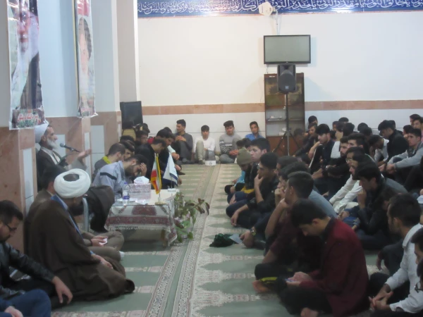 نشست صمیمی نماینده ولی فقیه استان چهارمحال و بختیاری با دانشجویان دانشگاه فرهنگیان 3