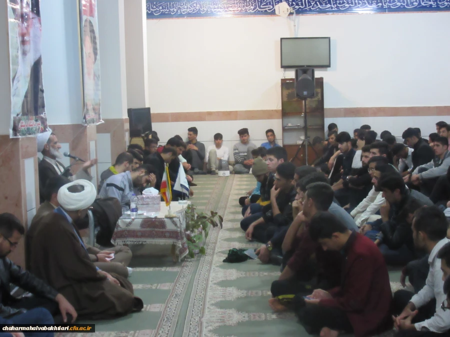 نشست صمیمی نماینده ولی فقیه استان چهارمحال و بختیاری با دانشجویان دانشگاه فرهنگیان 3