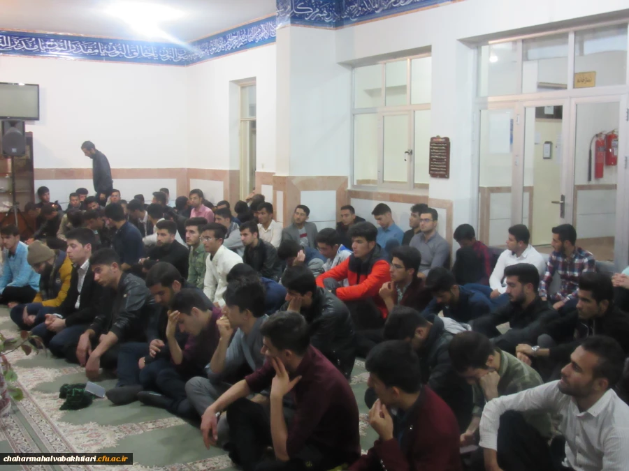 نشست صمیمی نماینده ولی فقیه استان چهارمحال و بختیاری با دانشجویان دانشگاه فرهنگیان 4