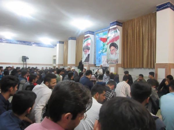 نشست صمیمی نماینده ولی فقیه استان چهارمحال و بختیاری با دانشجویان دانشگاه فرهنگیان 6