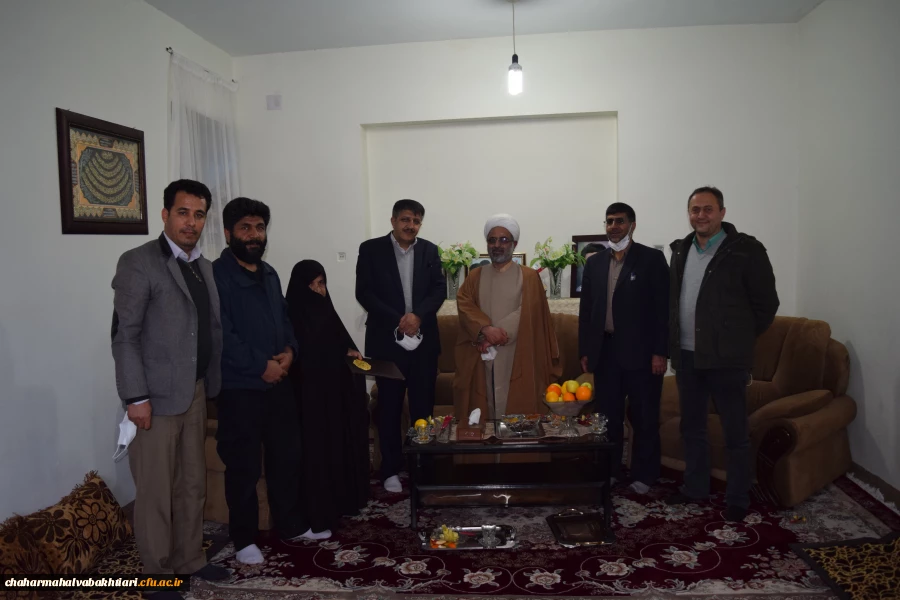 دیدار رییس دانشگاه فرهنگیان استان چهارمحال و بختیاری با خانواده های معزز شهدای دانشجو معلم 3