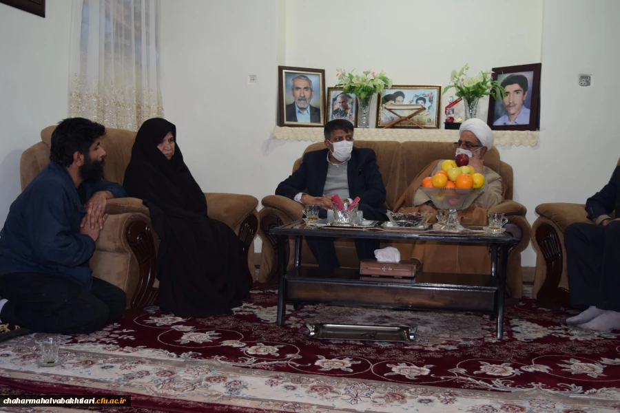 دیدار رییس دانشگاه فرهنگیان استان چهارمحال و بختیاری با خانواده های معزز شهدای دانشجو معلم 5