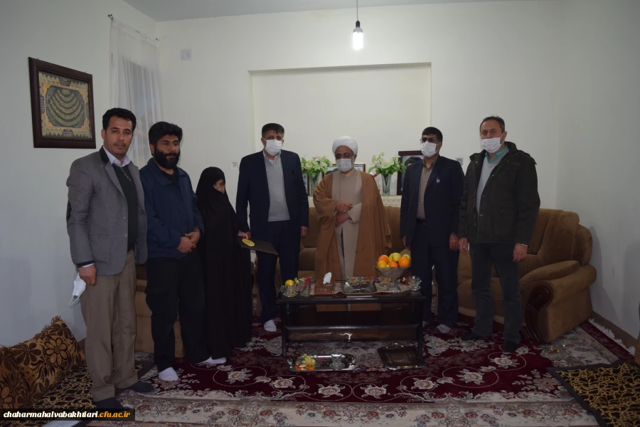 دیدار رییس دانشگاه فرهنگیان استان چهارمحال و بختیاری با خانواده های معزز شهدای دانشجو معلم 7
