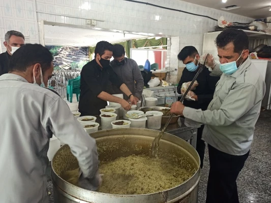 پخت و توزیع 2000 پرس غذای نذری در دانشگاه فرهنگیان استان چهارمحال و بختیاری 3
