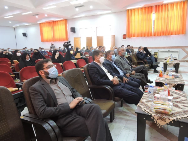 آیین تکریم و معارفه رییس دانشگاه فرهنگیان استان چهارمحال و بختیاری برگزار شد.
 8