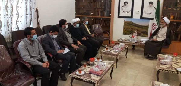 دیدار رییس دانشگاه فرهنگیانچهارمحال و بختیاری با نماینده ولی فقیه در استان 2