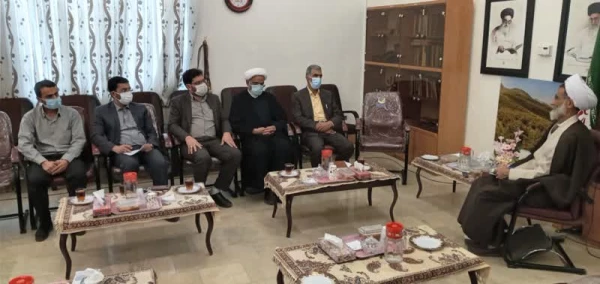 دیدار رییس دانشگاه فرهنگیانچهارمحال و بختیاری با نماینده ولی فقیه در استان 4