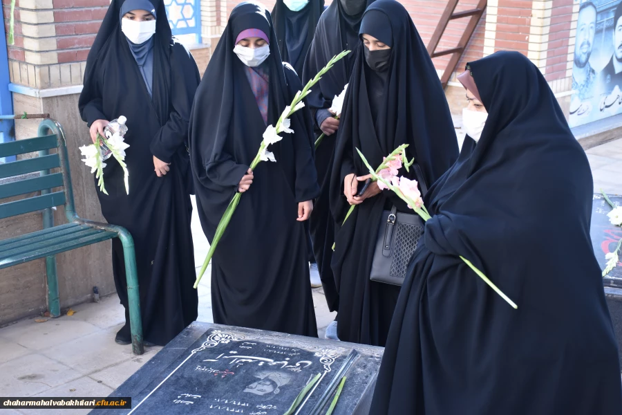 تجدید میثاق استادان، دانشجویان و کارکنان با آرمان های امام و شهدا 4