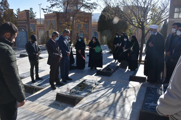 تجدید میثاق استادان، دانشجویان و کارکنان با آرمان های امام و شهدا 5