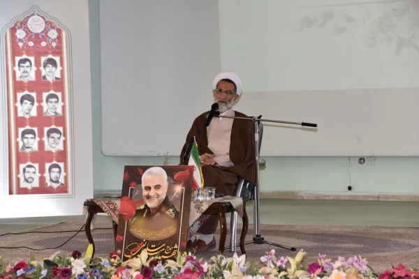 برگزاری ویژه برنامه بزرگداشت روز دانشجو 9