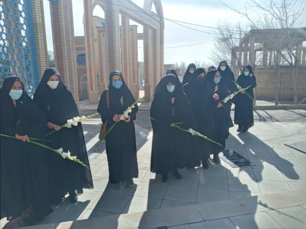 زیارت قبور مطهر شهدا توسط دانشجویان، کارکنان و استادان پردیش شهید باهنر شهرکرد
 5