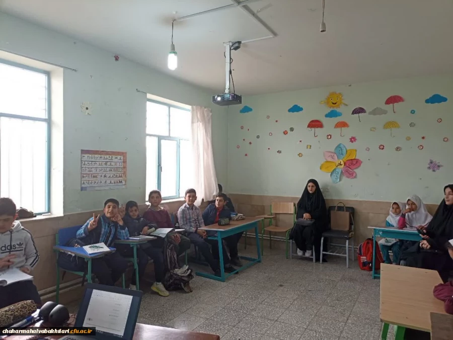   دانشجو معلمان کارورز پردیس شهید باهنر از کلاس های چند پایه منطقه گندمان بازدید نمودند 2