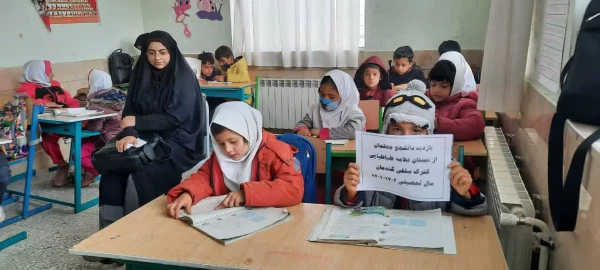   دانشجو معلمان کارورز پردیس شهید باهنر از کلاس های چند پایه منطقه گندمان بازدید نمودند 4