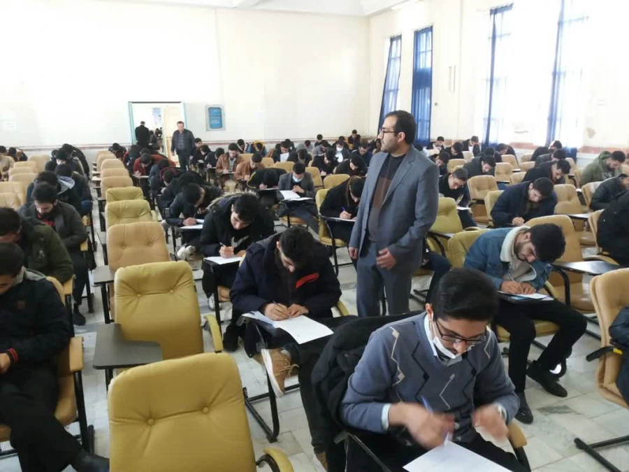 بازدید رییس دانشگاه فرهنگیان از نحوه برگزاری آزمون های نیمسال اول سال تحصیلی 1402-1401 6