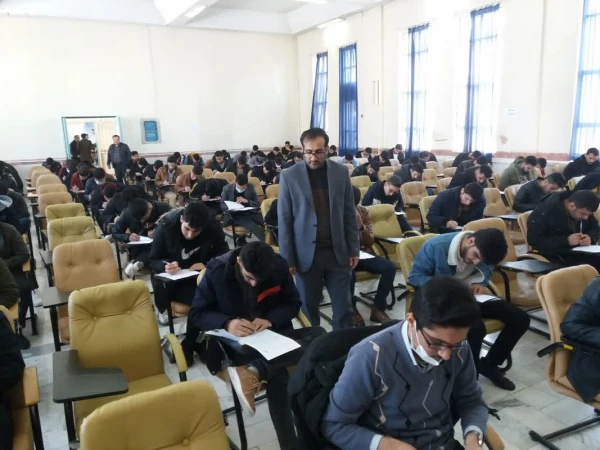 بازدید رییس دانشگاه فرهنگیان از نحوه برگزاری آزمون های نیمسال اول سال تحصیلی 1402-1401 7