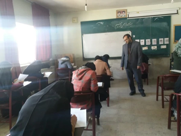 بازدید رییس دانشگاه فرهنگیان از نحوه برگزاری آزمون های نیمسال اول سال تحصیلی 1402-1401 8