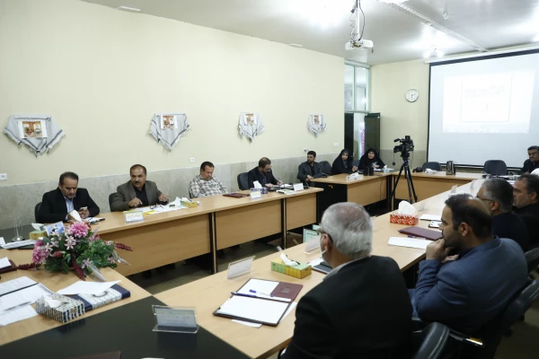 جلسۀ کمیتۀ استانی هیئت امنای دانشگاه فرهنگیان استان چهارمحال و بختیاری برگزارشد. 5
