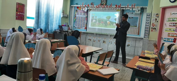 مرحله استانی دهمین جشنواره تدریس برتر با حضور دانشجومعلمان در استان چهارمحال و بختیاری برگزار شد. 5