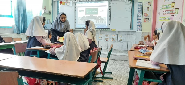 مرحله استانی دهمین جشنواره تدریس برتر با حضور دانشجومعلمان در استان چهارمحال و بختیاری برگزار شد. 8