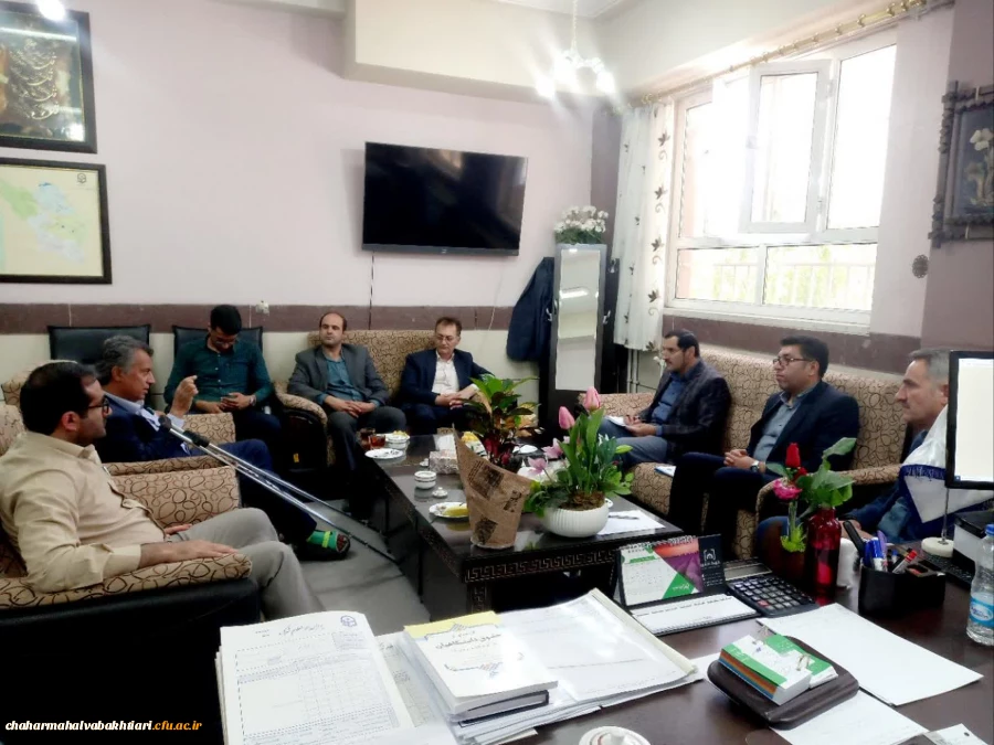 جلسه بررسی مسائل مربوط به دانشگاه