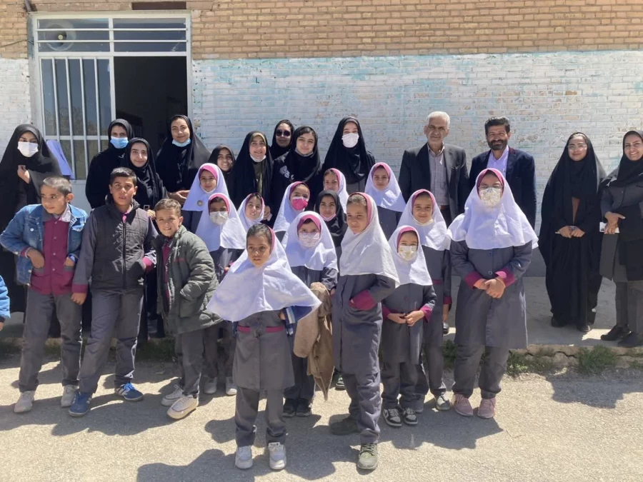 بازدید دانشجو معلمان از مدارس چند پایه 5