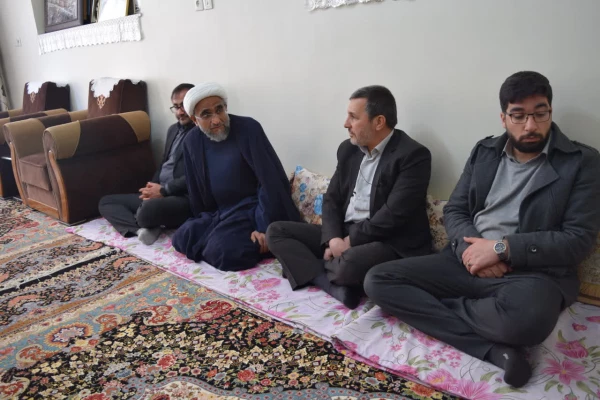 دیدار مسئولین دانشگاه فرهنگیان استان چهارمحال و بختیاری با خانواده شهید دانشجو معلم  3