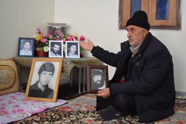 دیدار مسئولین دانشگاه فرهنگیان استان چهارمحال و بختیاری با خانواده شهید دانشجو معلم  4