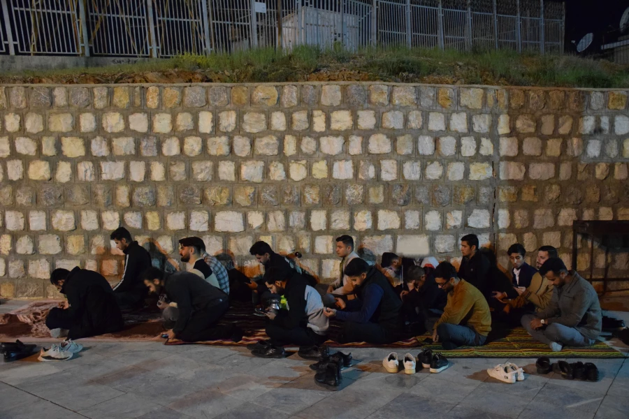 تجدید میثاق دانشجویان با شهدا و قرائت دعای توسل در تپه نوالشهدا 5