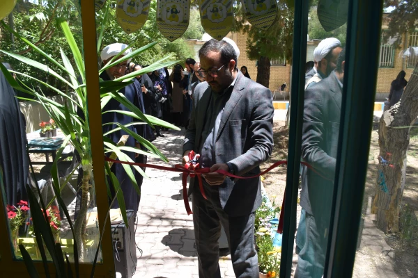 افتتاحیه کافه کتاب گلدان نمو در پردیس شهید باهنر 2