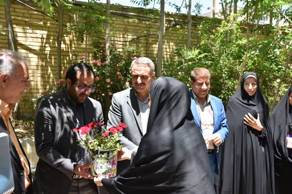 افتتاحیه کافه کتاب گلدان نمو در پردیس شهید باهنر 7