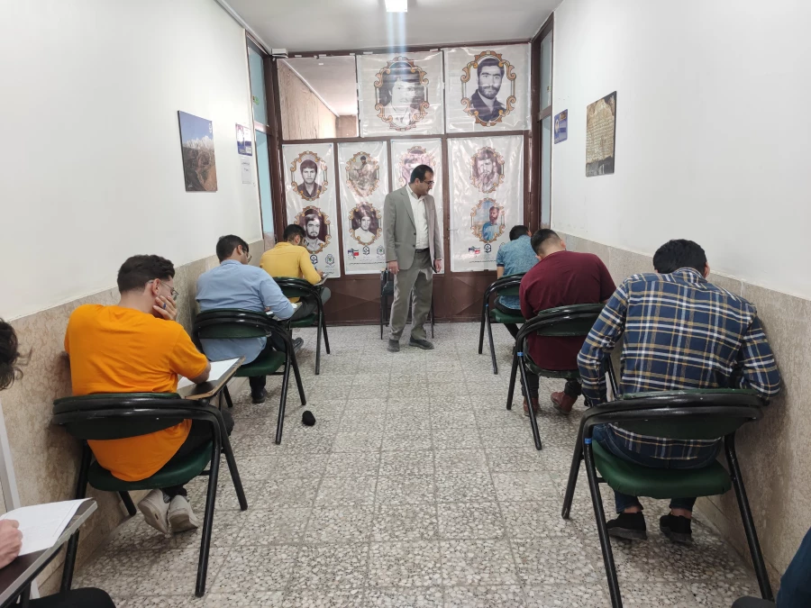 بازدید دکتر کاوه مدیریت امور پردیس های دانشگاه فرهنگیان استان از نحوه برگزاری امتحانات پایان ترم 3