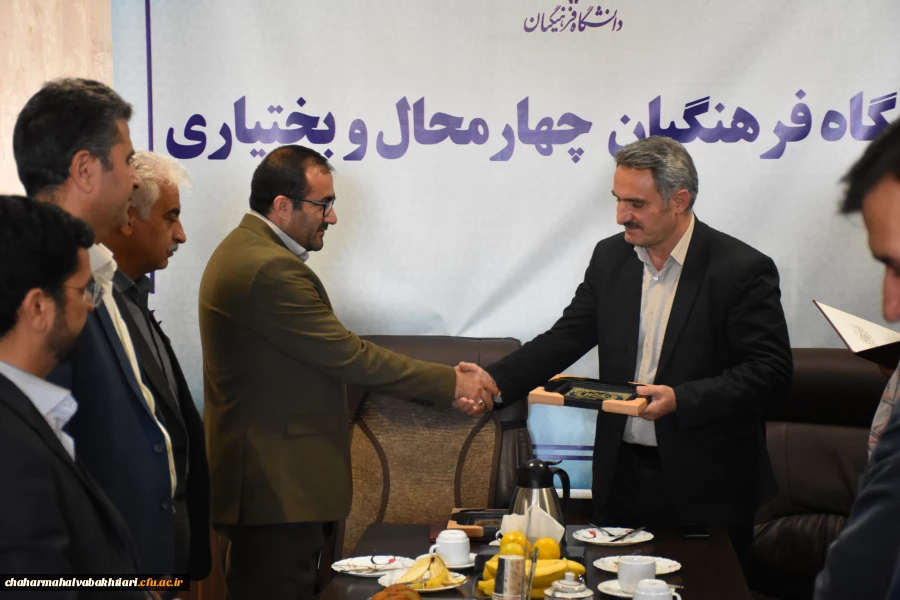 جلسه تکریم و معارفه سرپرست مدیریت امور پردیس های استان 5