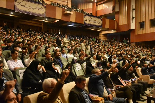 امروز دانشگاه ها به نام و یاد شهدا نیاز دارند 6